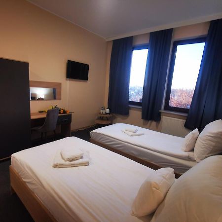 Fort Hotel Varsó Kültér fotó