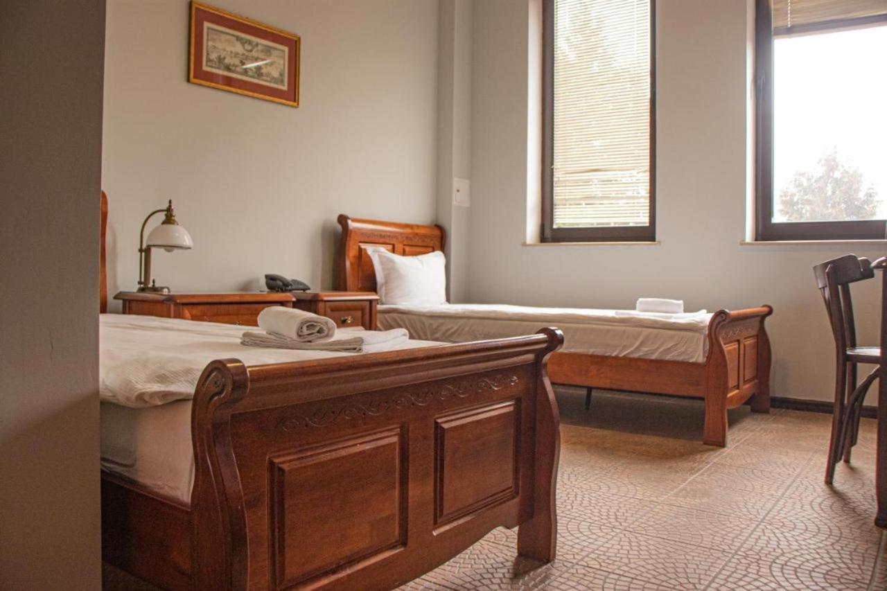 Fort Hotel Varsó Kültér fotó