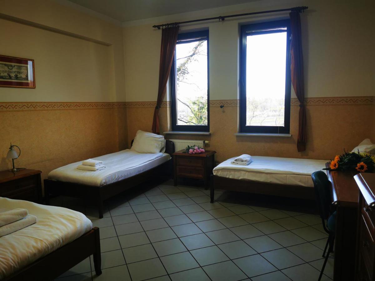 Fort Hotel Varsó Kültér fotó