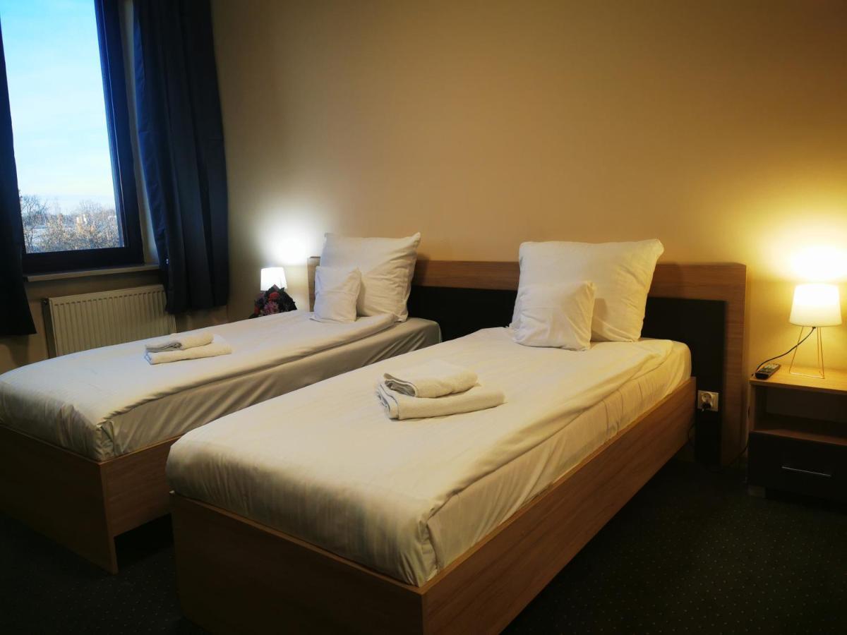 Fort Hotel Varsó Kültér fotó