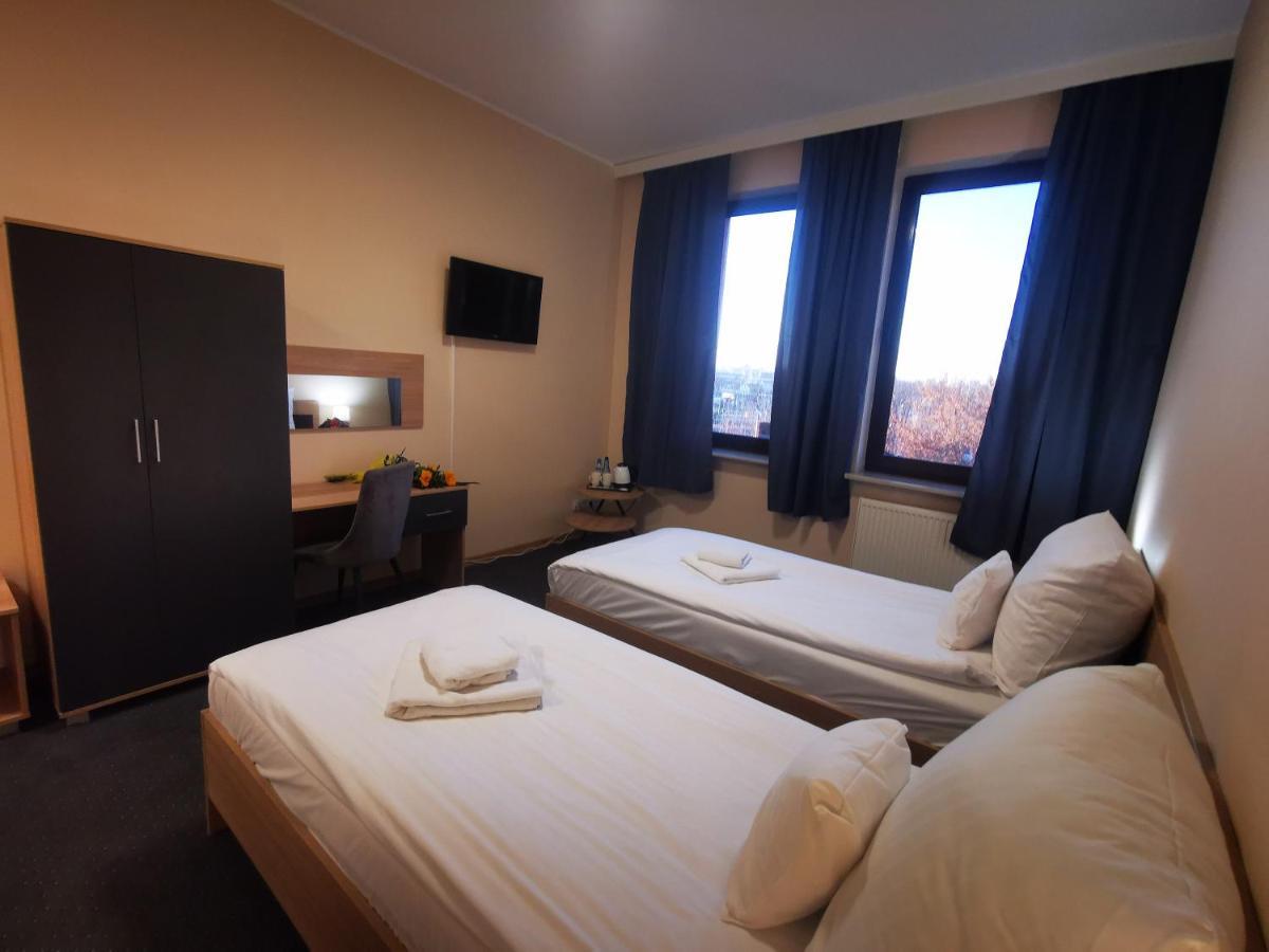 Fort Hotel Varsó Kültér fotó