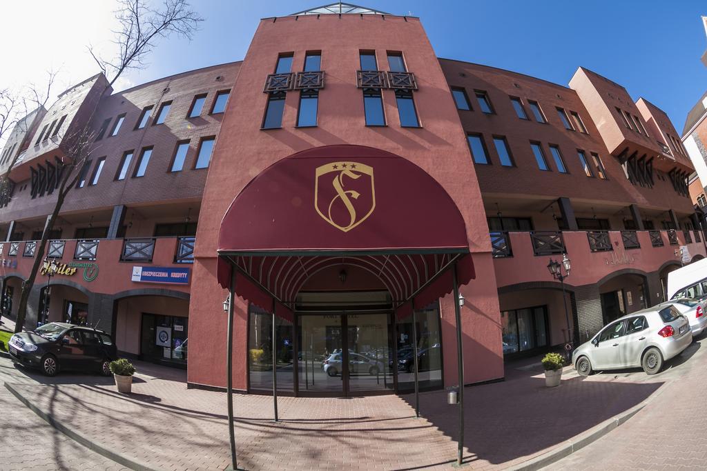 Fort Hotel Varsó Kültér fotó